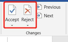 Microsoft Word Review acceptă sau respinge